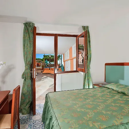 Il Girasole 3* Анакапри
