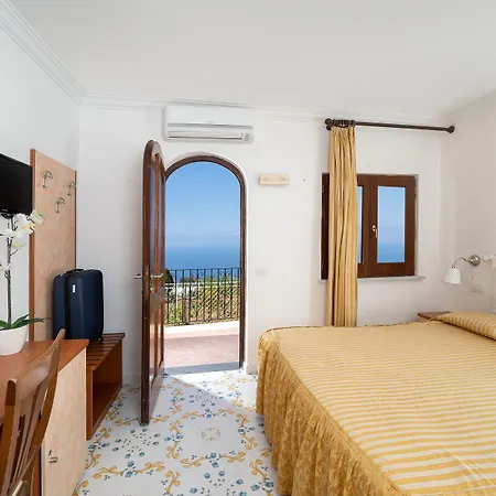 Il Girasole Отель 3*