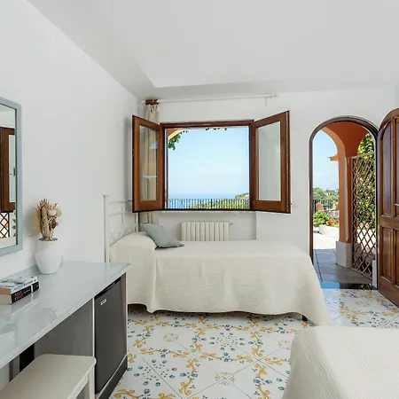 Il Girasole 3* Анакапри
