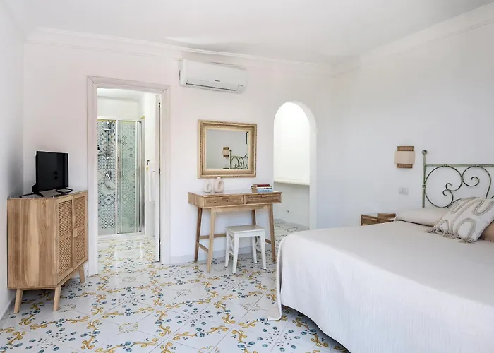 Il Girasole Hotell 3*